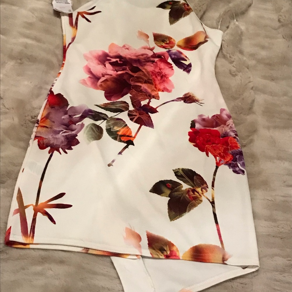 White floral dress - Picture 4 of 5
